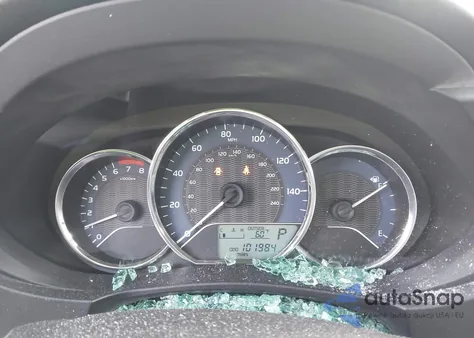 2016 Toyota Corolla Le z USA, uszkodzony, nr VIN 5YFBURHE3GP472775